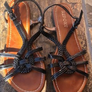 Black report sandals